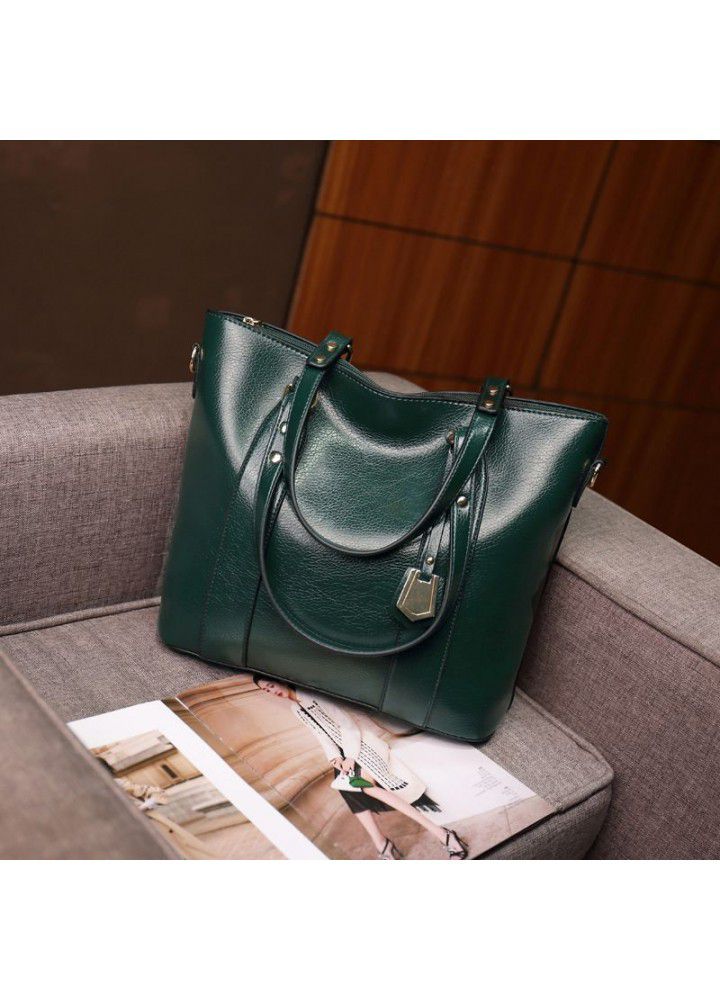  new winter women's handbag oil wax leather women's bag wholesale retro fashion versatile one shoulder diagonal bag 